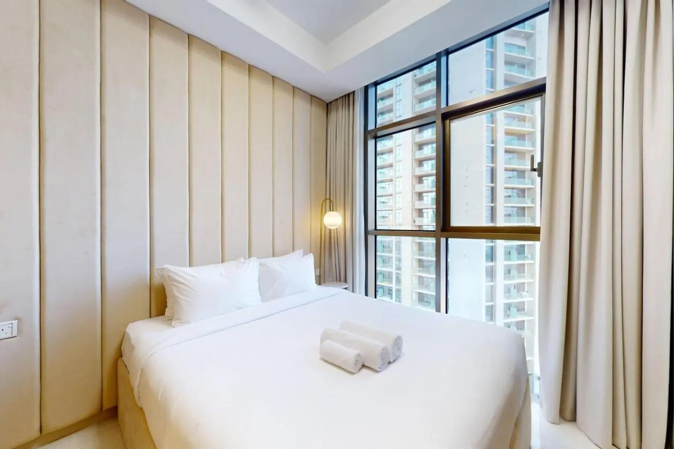 Amber Dust I Family Apartment In Business Bay Dubai