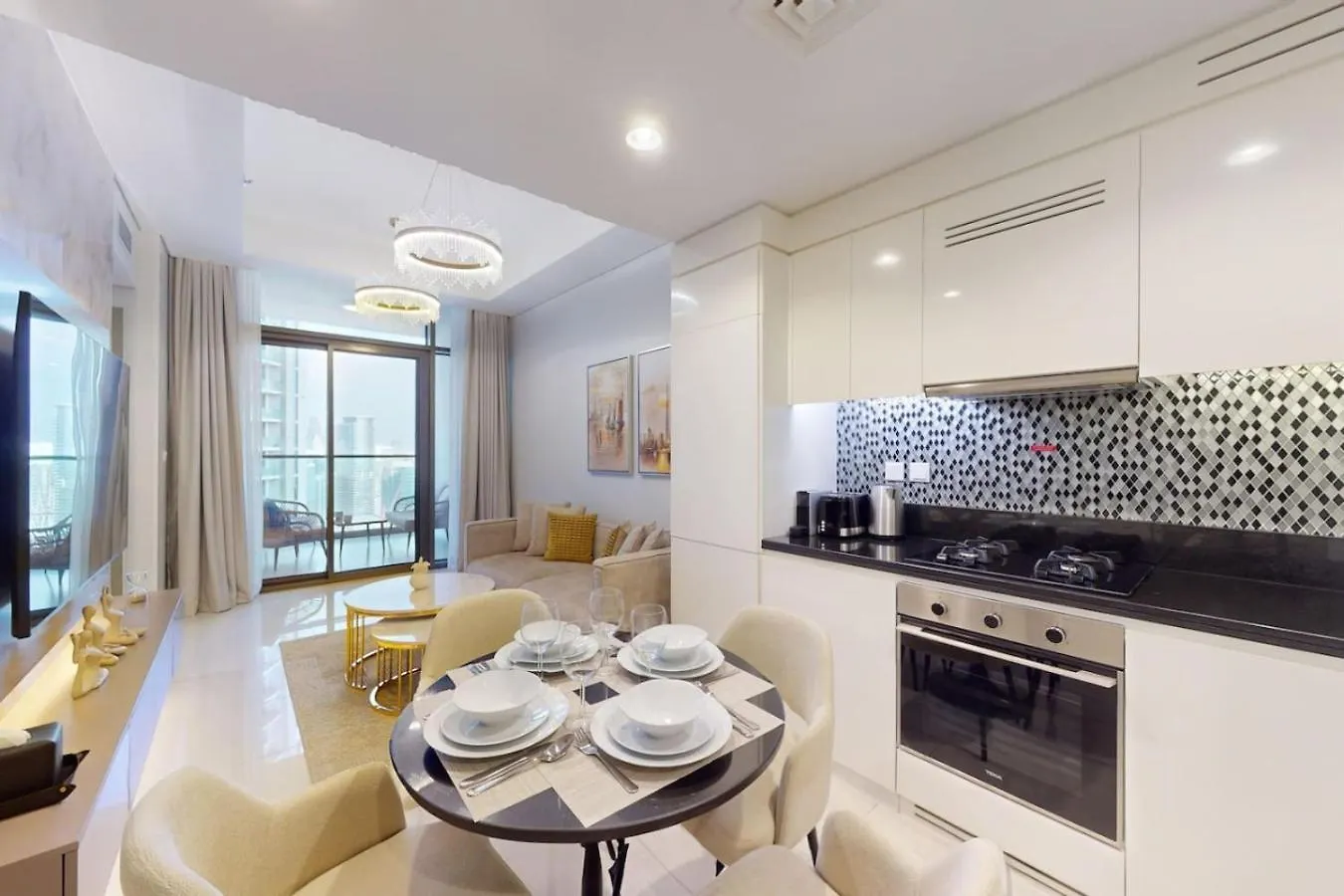 Amber Dust I Family Apartment In Business Bay Dubai
