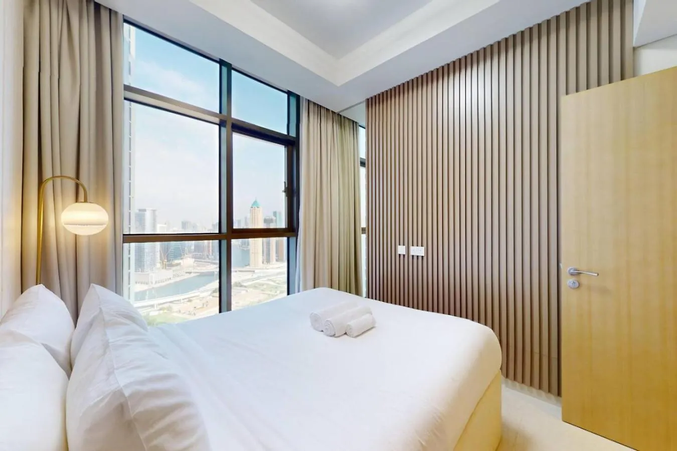 Amber Dust I Family Apartment In Business Bay Dubai 0*,